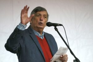 Presidente del Partido Comunista insiste en una nueva Constitución