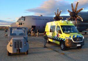 FACh evacuó a funcionarios del Inach que sufrieron caída en la Antártica