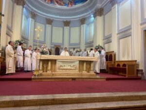 Iglesia de Magallanes despide al Papa con emotiva misa