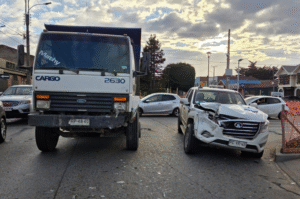 Camioneta municipal protagonizó accidente de tránsito
