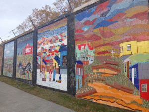 Vecinos obtienen Fondart para elaborar nuevos murales utilizando la práctica de mosaicos