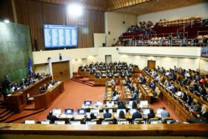 Ministerio de Hacienda excluye reforma de SEIA de urgencia parlamentaria
