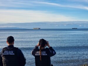 Armada realiza operativo para controlar flota de pesqueros internacionales