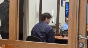 Por agredir a su pareja detienen a sujeto que mantenía una orden de detención desde 2023