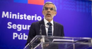 Ministro Cordero confirma que Gobierno decidió cerrar plan Estadio Seguro