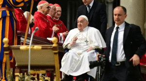 Papa Francisco reapareció para inaugurar Semana Santa