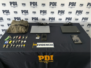 Incumplió arresto nocturno para salir a robar