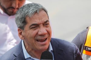 Oposición anuncia acusación constitucional contra delegado presidencial Gonzalo Durán