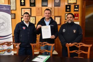 Municipalidad entregó primera parte de subvención al Cuerpo de Bomberos