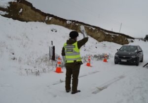 Carabineros refuerzan controles y brindan consejos a los conductores ante el invierno
