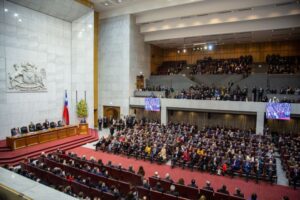 Postergan votación de la reforma  al sistema político en el Senado