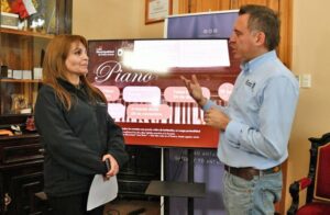 Municipalidad de Punta Arenas lanza cartelera de piano