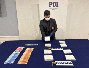 Estudiante fue detenida portando 87 millones de pesos en cocaína