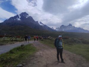 Conaf exige guías especializados a turistas que realizan senderos de montaña