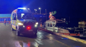 Armada evacuó a menor desde Puerto Edén