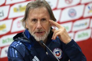 Gareca quiere morir en la suya: lista la alineación para recibir a Argentina
