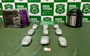 OS-7 de Carabineros detuvo a sujeto que recibió marihuana por encomienda