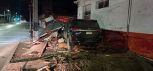Destrucción tras choque a kiosko dejó daños avaluados en 13 millones de pesos
