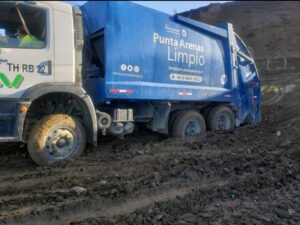 Concesionaria sancionada:  alcalde exige cumplir con mantención de caminos al Vertedero Municipal