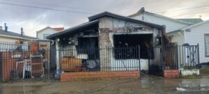 Incendio arrasa vivienda y deja a una familia damnificada