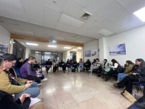 Capacitan a profesionales para atención integral e inclusiva en consumo problemático