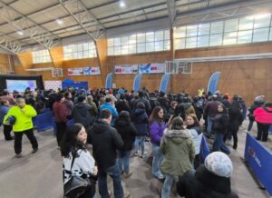 Más de 2.500 kits se entregaron en sólo dos horas para la Corrida Familiar Nocturna