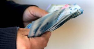 Economistas advierten riesgos de informalidad y desempleo