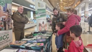 Carabineros participó de jornada preventiva en el Mall Espacio Urbano