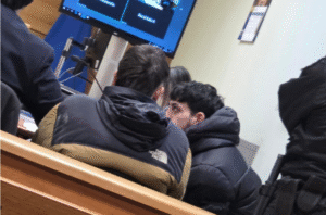 Se negaron a identificarse ante Carabineros y detectaron que uno portaba droga