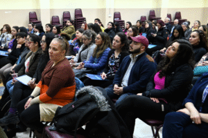 Dictan charla a los asistentes de la educación sobre violencia escolar