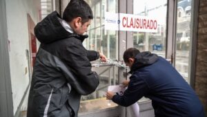 Municipalidad clausura mall chino en el centro de Punta Arenas