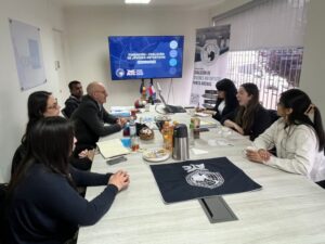 Embajador de Australia en Chile se reúne con Coalición de Jóvenes Antárticos