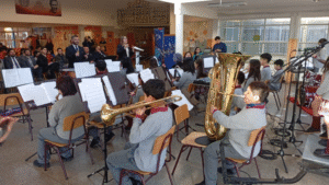 Escuela Padre Hurtado recibirá recursos para renovar instrumentos de música