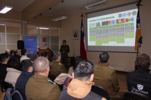 Más de 25 inspectores municipales se capacitan junto a Carabineros