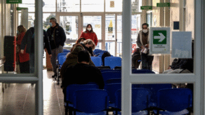 Aumento de consultas respiratorias genera alta demanda en urgencias en Punta Arenas