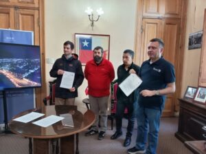 Municipalidad, Cervecería Austral y Fundación Emilia lanzan campaña vial en Punta Arenas