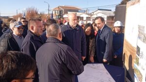 Ministro Elizalde visitó Magallanes sin compromisos concretos para la región