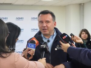 Radonich exige política nacional de reciclaje ante colapso de vertederos