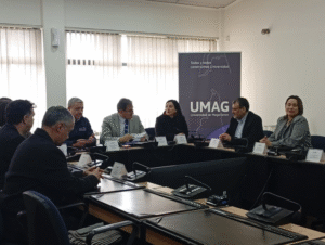Municipalidades suscriben convenio con UMAG