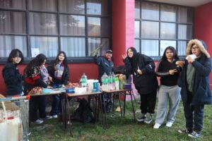 Liceo Sara Braun festejó con fonda y chulengada