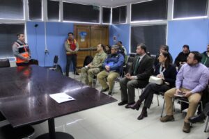 Refuerzan coordinación en Última Esperanza ante el riesgo de incendios forestales