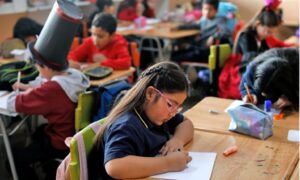 Más de 1.800 estudiantes recibirán el Bono Logro Escolar