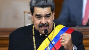 Maduro quiere desnacionalizar a quien apoye una invasión
