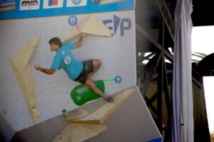 Magallánico se posiciona entre los mejores de la escalada deportiva chilena
