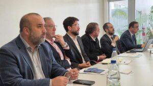 Gobierno y regiones acuerdan “destrabar” inversiones entre Ñuble y Magallanes