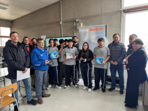 Liceo María Behety recibe equipos radiales