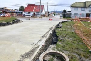 Municipio de Punta Arenas ejecuta obras de pavimentación en distintos sectores