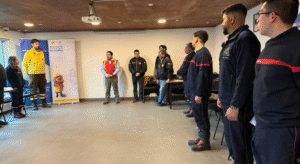 Bomberos de Punta Arenas se capacitan en combate de incendios forestales