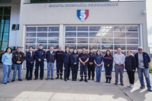 Bomberos de Punta Arenas se capacitan en Lengua de Señas para fortalecer la inclusión