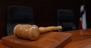 Prisión preventiva a psicopedagogo acusado de violar a menor en Punta Arenas